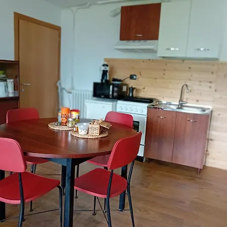 Serok: Casa Nel Bosco Con Bio Sauna Apartment Civo
